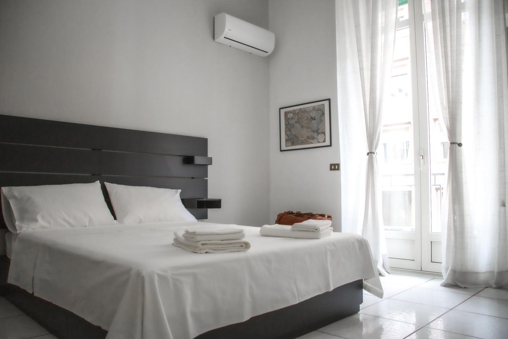 Don Giovanni A Toledo Apartment เนเปิลส์ ภายนอก รูปภาพ