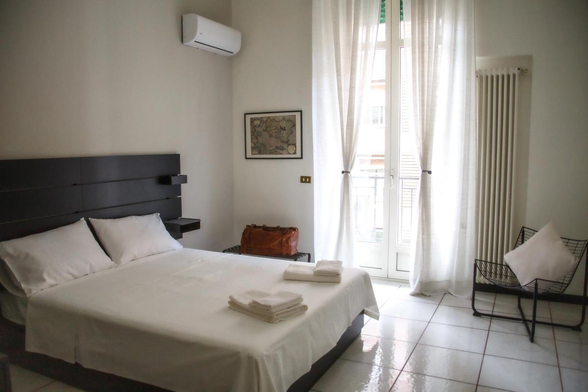 Don Giovanni A Toledo Apartment เนเปิลส์ ภายนอก รูปภาพ