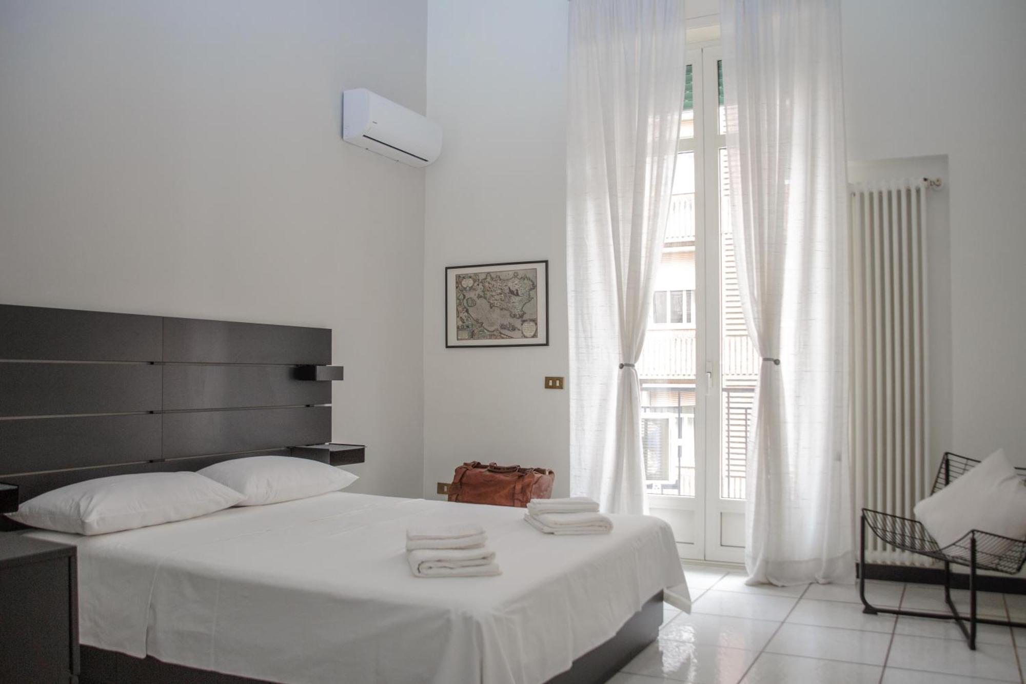 Don Giovanni A Toledo Apartment เนเปิลส์ ภายนอก รูปภาพ