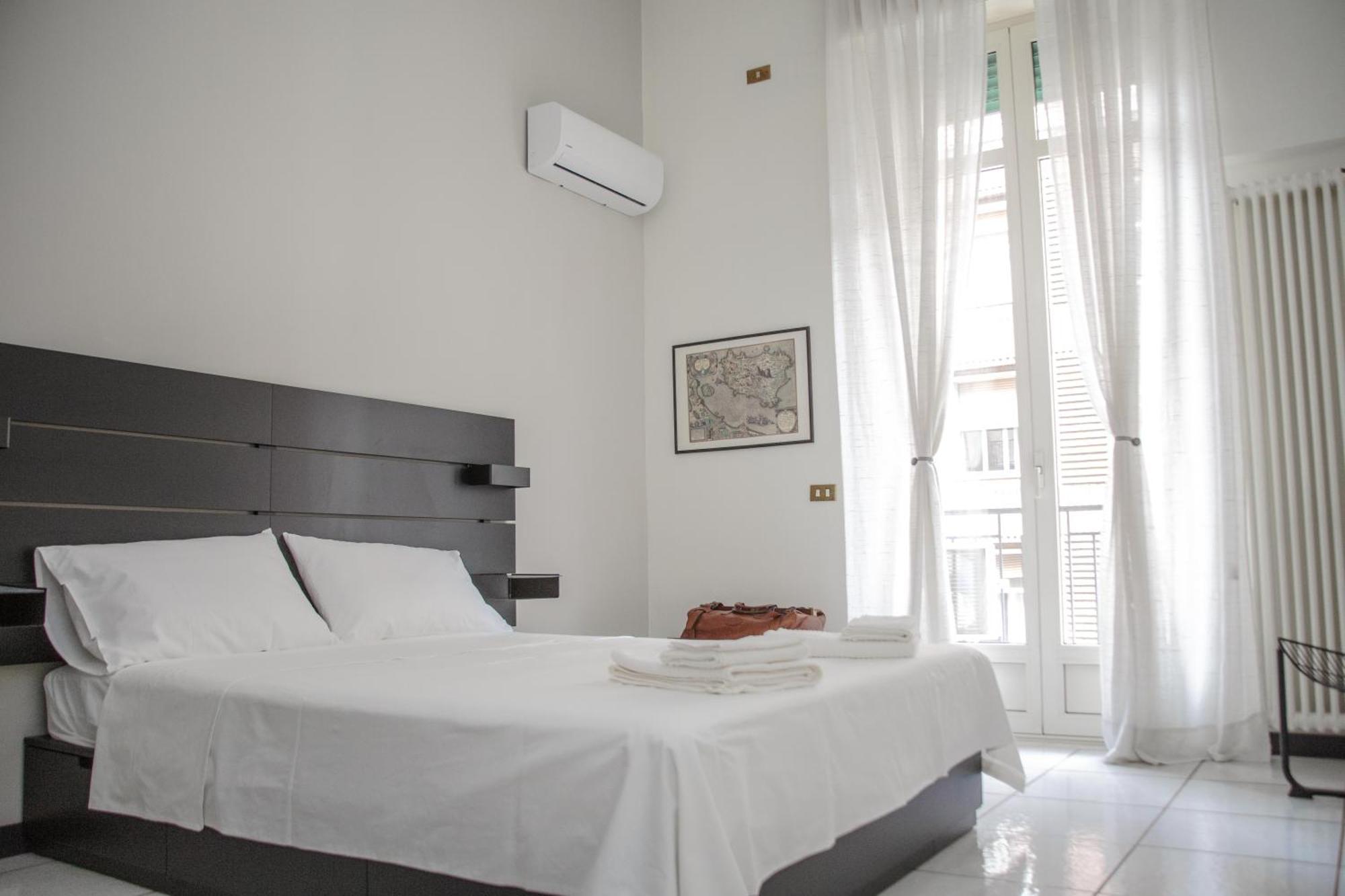 Don Giovanni A Toledo Apartment เนเปิลส์ ภายนอก รูปภาพ