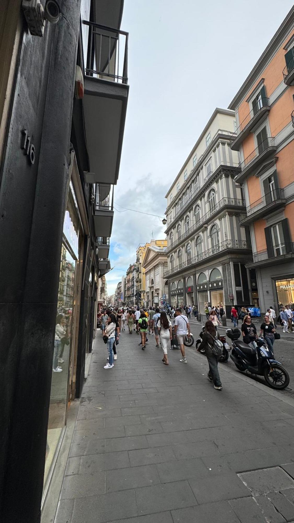 Don Giovanni A Toledo Apartment เนเปิลส์ ภายนอก รูปภาพ